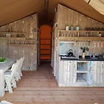 مكان تخييم Bois De St Hilaire *