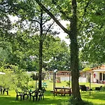 Bois De St Hilaire مكان تخييم