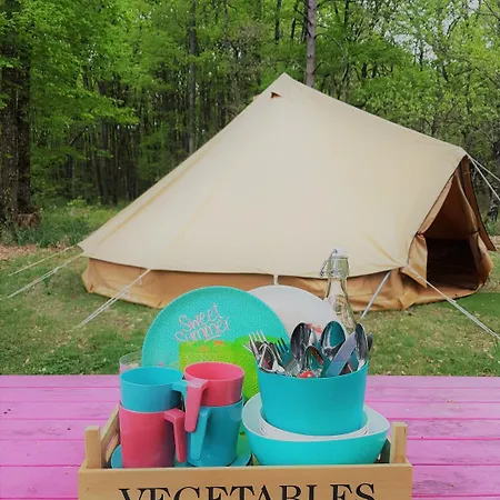 Bois De St Hilaire キャンプ場 *